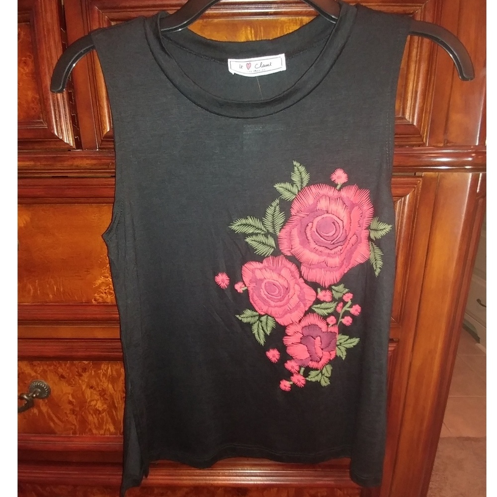 Black floral tank